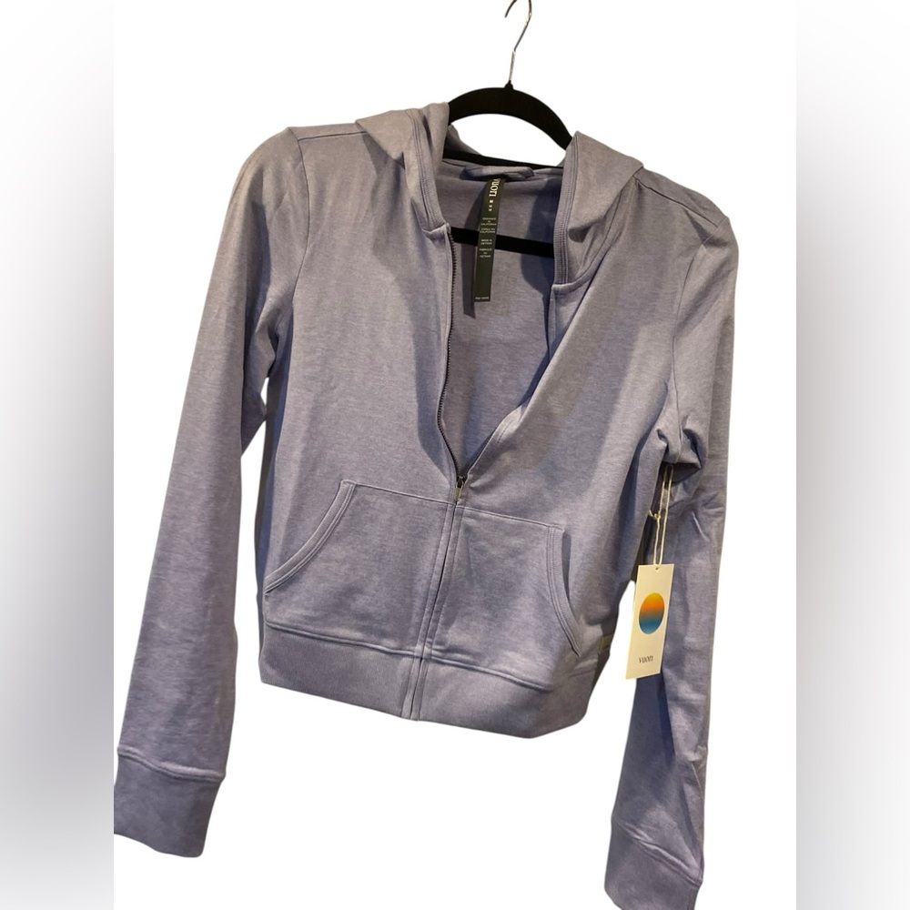 NWT Vuori halo mini full zip hoodie HYACINTH HEATHER Size S
0826